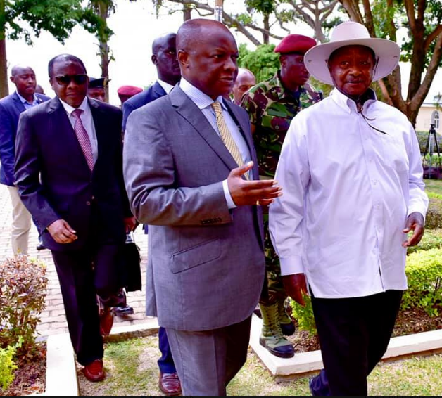 Museveni ne Kabaka e Banda