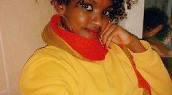 Omuyimbi Fille