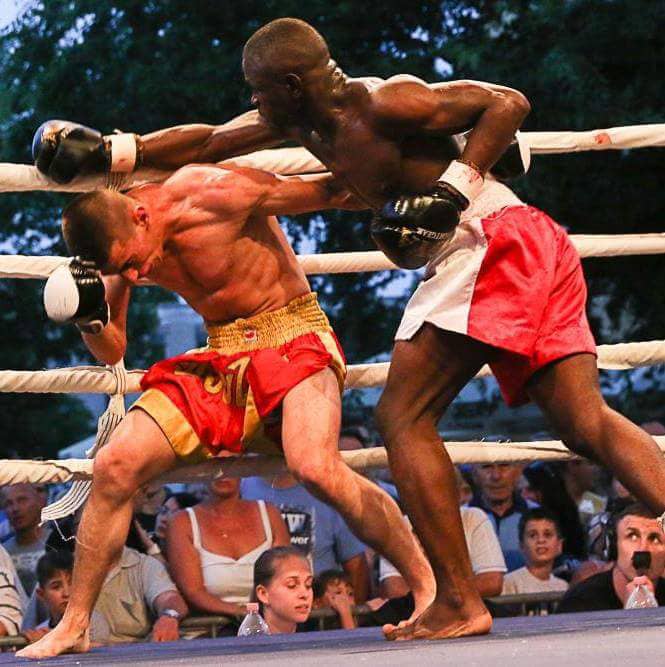 Shakey taking on Sonder Joe in Hungary