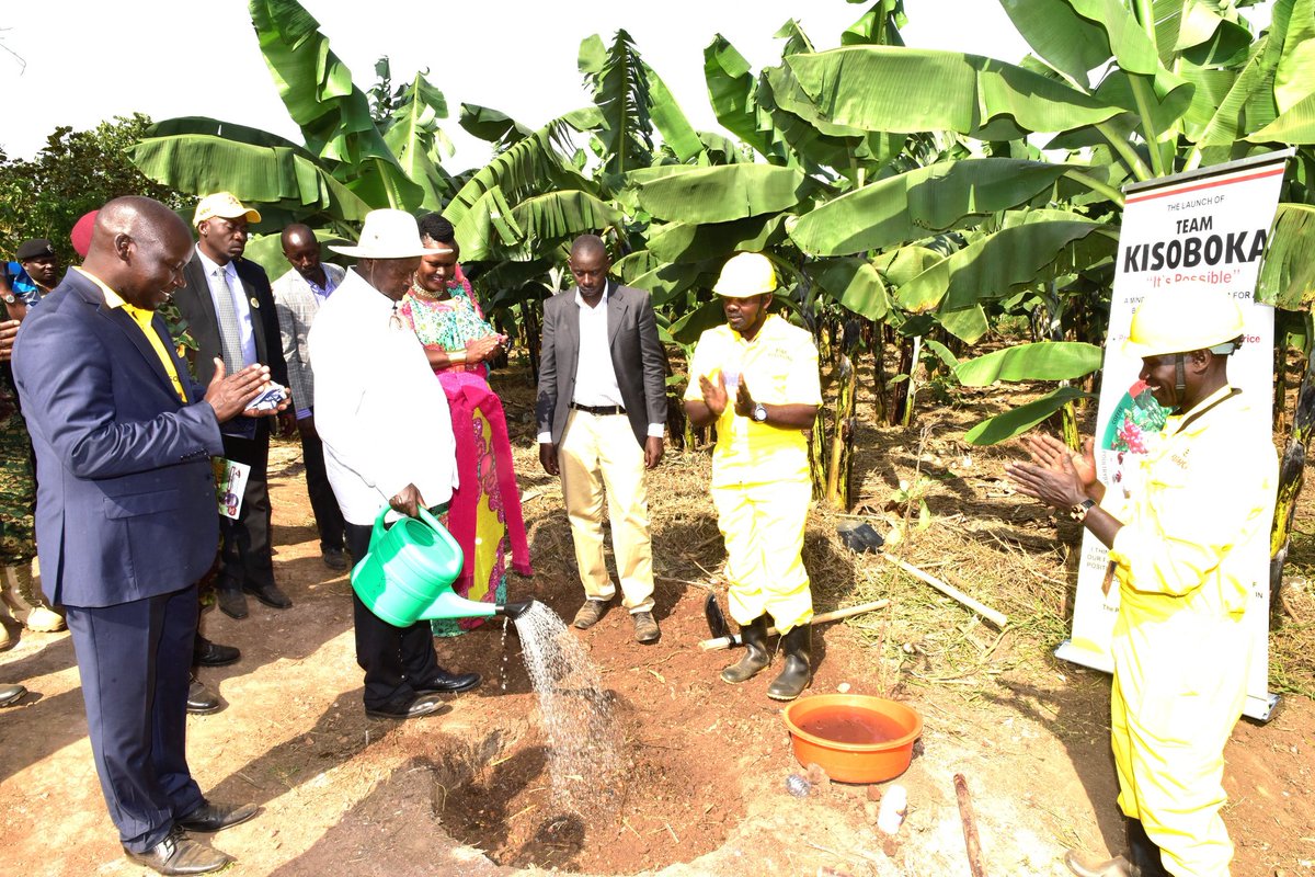 Museveni e Mityana