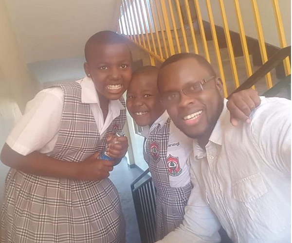 Dr. Omar Ssali n'abaana ba Nakazibwe