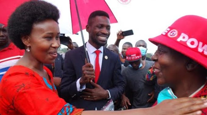 Barbie Itungo ne Bobi Wine mu kutoongoza Manifesito ya NUP