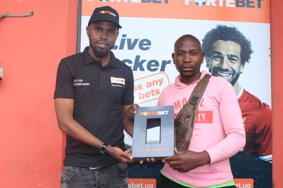 The phone winner at Bwera centre